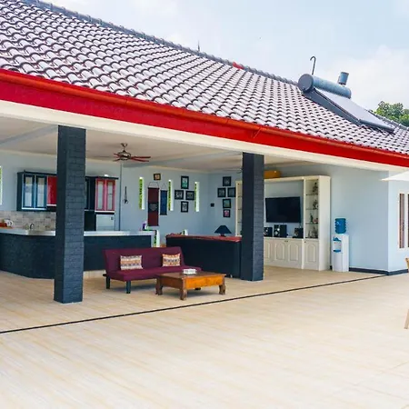House Of Belasun Pelabuhan Ratu Exterior photo
